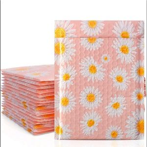 10 pack Bubble Envelope 6 x 9 inch- Light pink with Daisies